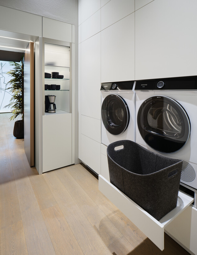 דווקא אפשר - חדר כביסה ומזווה שיוצא מתוך ארון במטב דווקא אפשר - חדר כביסה ומזווה שיוצא מתוך ארון במטב