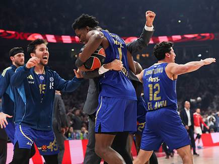 שמח בסרביה (Euroleague Basketball) (צילום: ספורט 5)