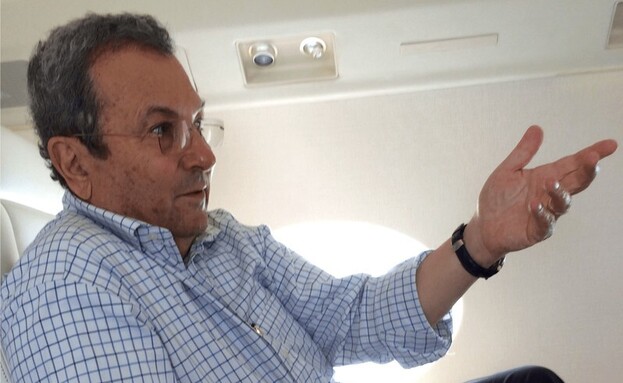 תמונות חדשות של אהוד ברק באי של אפסטין