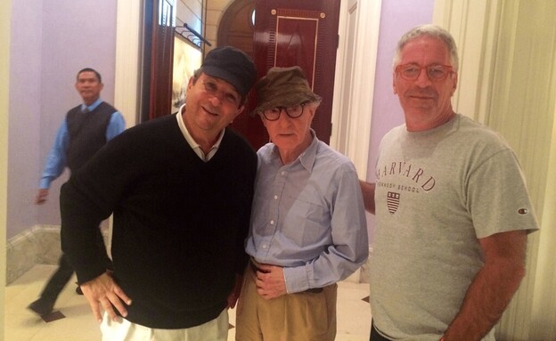 תמונות חדשות של אהוד ברק באי של אפסטין