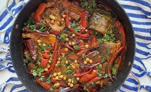 דג מרוקאי עם גרגירי חומוס (צילום: ענת אלישע, mako אוכל)