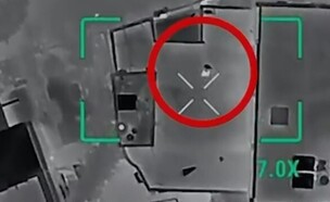 מעצר החשוד (צילום: דוברות המשטרה)