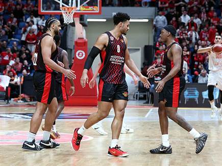 דומיננטית יותר (צילום: אלן שיבר)