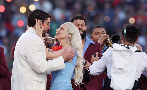 באד באני, ליידי גאגא במופע המחצית של הסופרבול