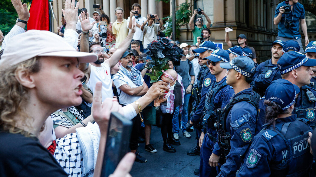 מפגינים משטרה מחאה פרו פלסטינית אוסטרליה הרצוג