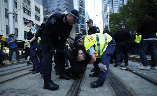משטרה מחאה פרו פלסטינית אוסטרליה הרצוג