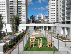 אאורה סיטי חדרה