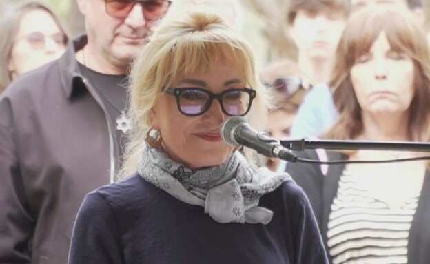 ריקי גל בהלוויתו של מתי כספי ז"ל