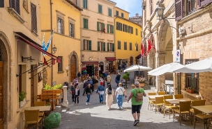 מונטפולצ'יאנו איטליה (צילום: vivooo, shutterstock)