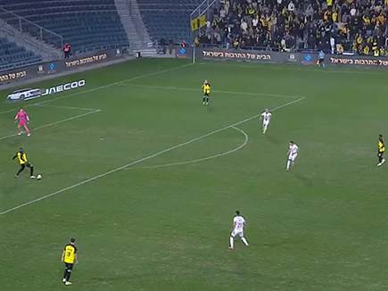 הנעת כדור מהשוער לבלמים