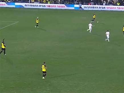 המגינים מצופפים