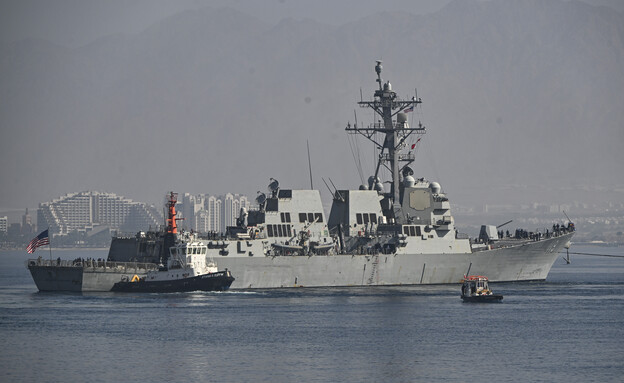 המשחתת האמריקנית בנמל אילת