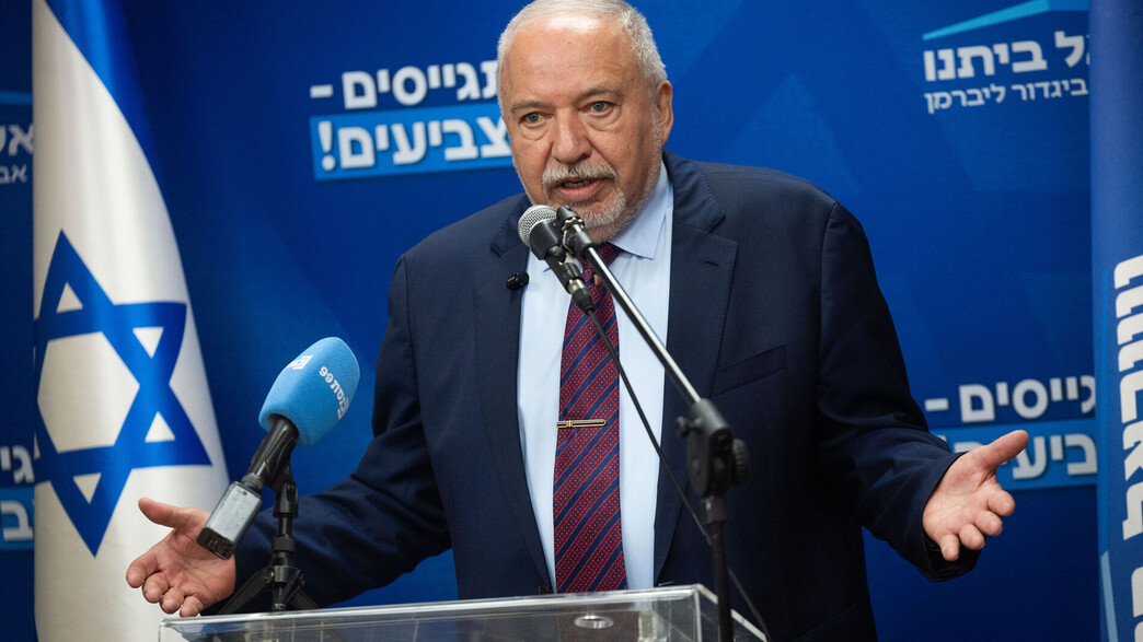 אחיהם של החטופים מצטרף לליברמן וישראל ביתנו