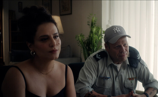 אדיר מילר, מירי מסיקה