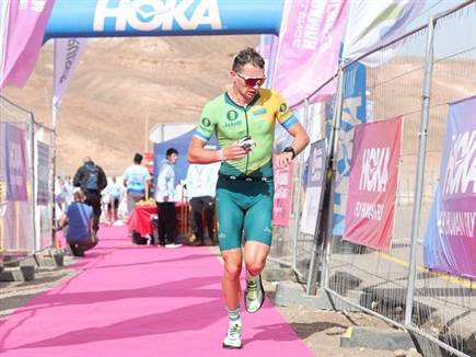 מרסל בולבאט יורד לריצה | צילום: עודד קרני, שוונג (צילום: ספורט 5)