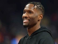 מה מונע ממנו לחתום בהפועל ת"א? הייז דיוויס (GETTY) (צילום: ספורט 5)