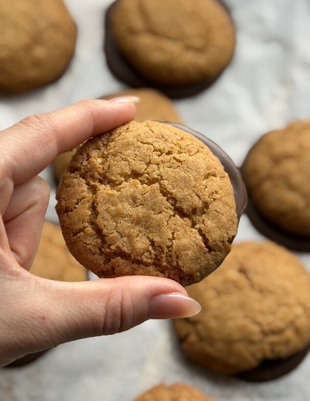 עוגיות מצופות. חובההההה לטבול במשקה חם