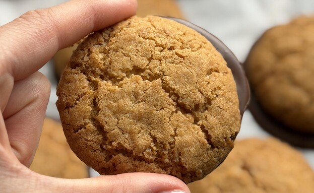 עוגיות מצופות. חובההההה לטבול במשקה חם