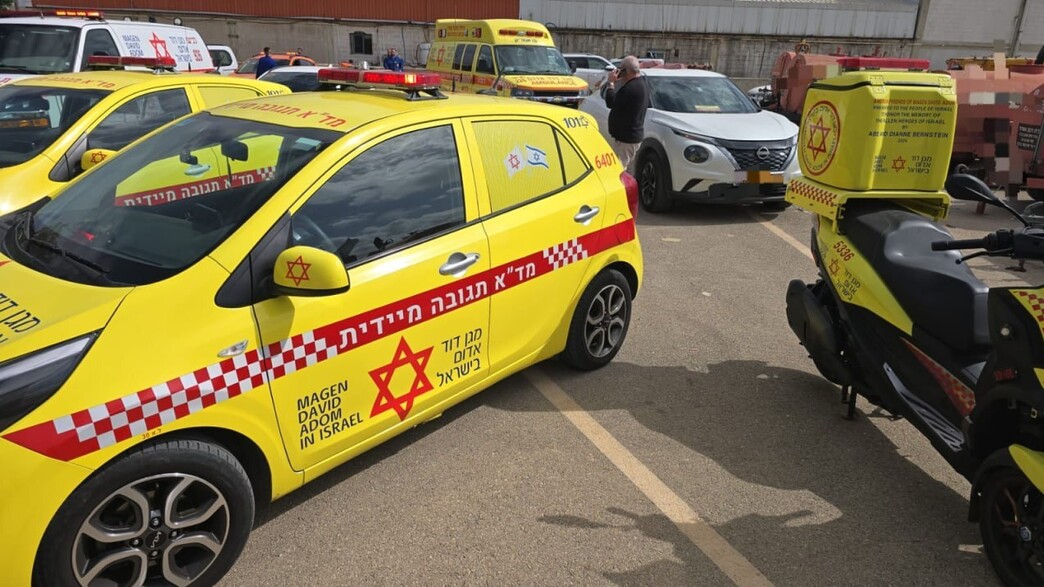 כוחות מד"א בזירה