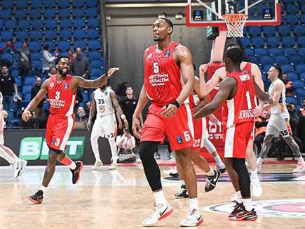 (ברני ארדוב) (צילום: ספורט 5)