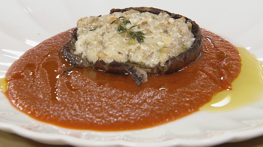 פטריות פורטובלו ממולאות אגוזים וגבינות בופאלו