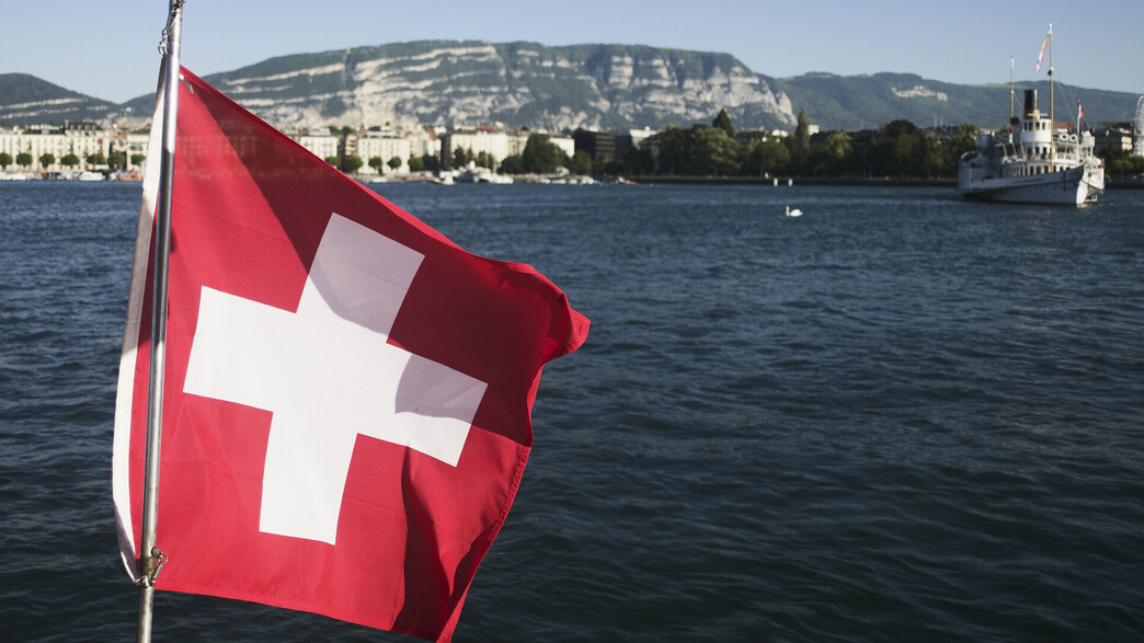 דגל שווייץ בג'נבה