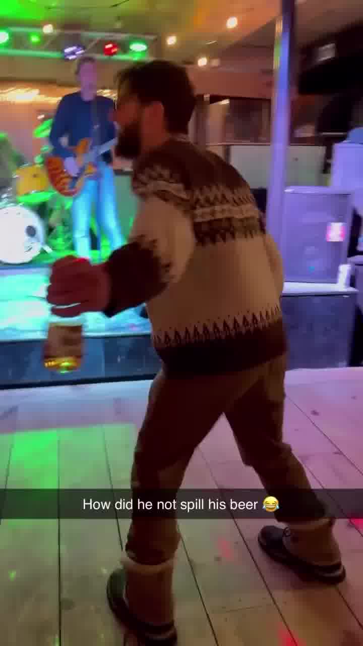 אבל מה הכי חשוב? שאפילו טיפת בירה אחת לא בוזבזה בשביל השטות הזאת