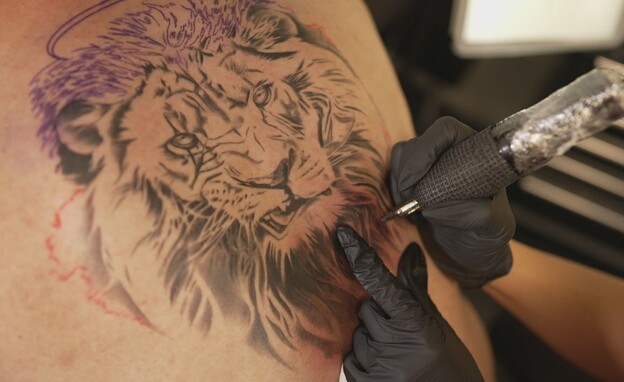 הקעקוע של אריאל הקעקוע של אריאל