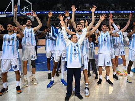 טורק טלקום. בדרך למשחק &ldquo;ביתי&ldquo; מחוץ לארץ? (GETTY) (צילום: ספורט 5)