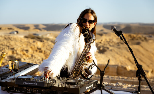 ירדן קליימן בפרויקט OFF מבית גלובל ווין אנד ספיריט (צילום: גבריאל סימן טוב)