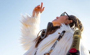 ירדן קליימן בפרויקט OFF מבית גלובל ווין אנד ספיריט (צילום: גבריאל סימן טוב)