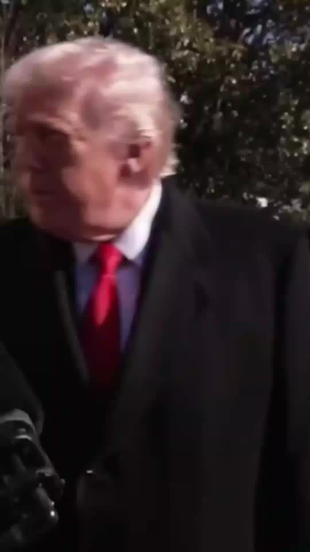 הנשיא טראמפ על נושאת המטוסים שנשלחה לאזור: "היא שם למקרה שלא נעשה עסקה"