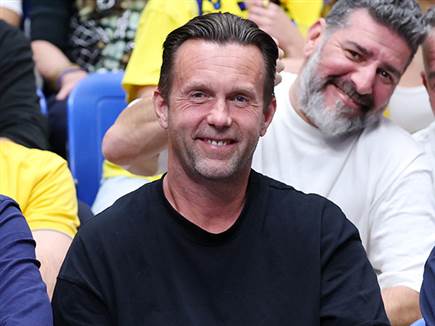 גם רוני דיילה, מאמן מכבי ת&ldquo;א בכדורגל, צפה מהיציע (אלן שיבר)