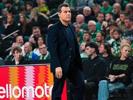 איטודיס בבעיה (צילום: הפועל ת&ldquo;א)