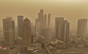 אובך בתל אביב (צילום: אריק מרמור, פלאש 90)