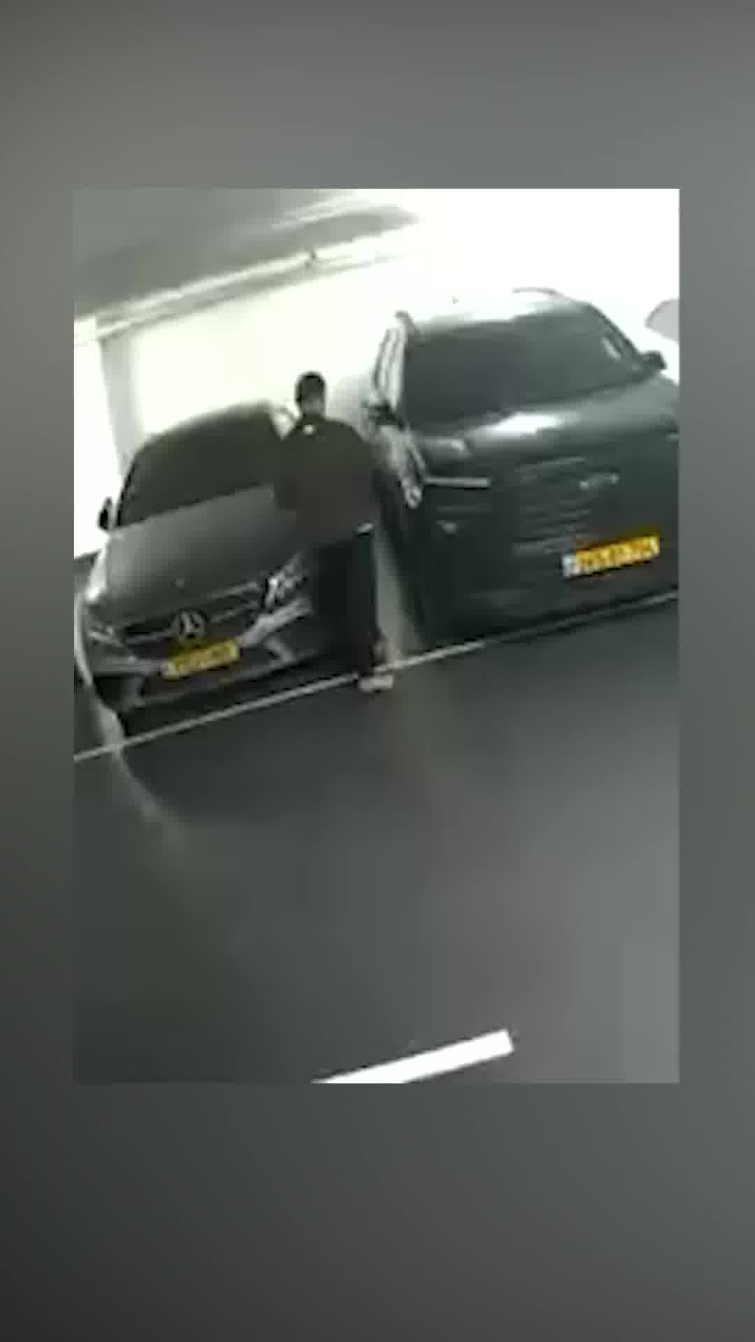 ניסיון פריצה לרכבה של חברת הקבינט גילה גמליאל ע"י שב"ח נגמר בגניבת הרכב של בן זוגה