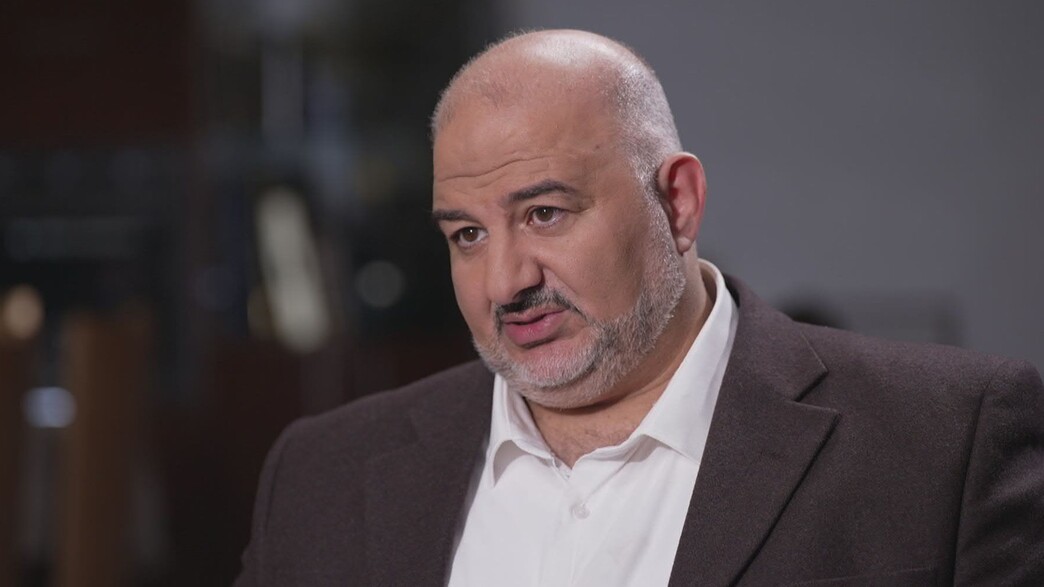 מנסור עבאס: 