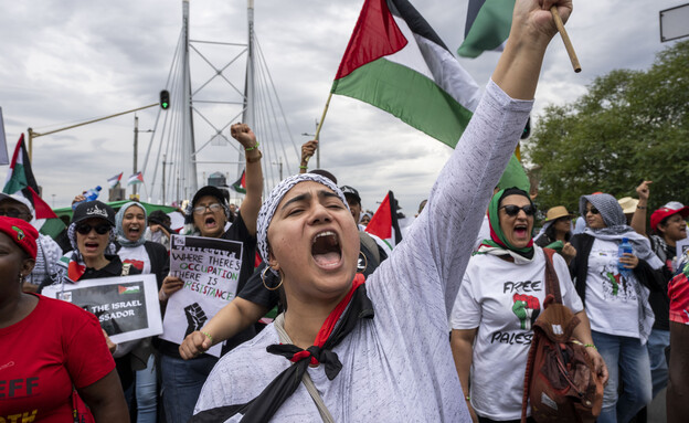 מחאה פרו פלסטינית ביוהנסבורג, דרום אפריקה (צילום: Ap)