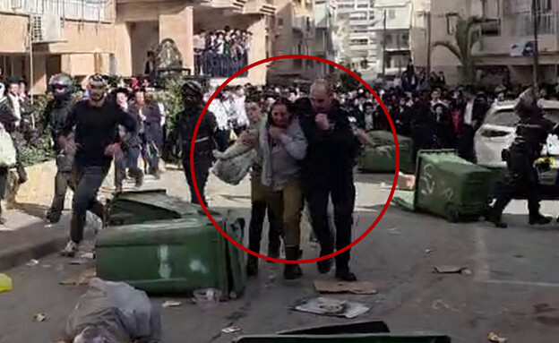 חיילות חולצו מהמון בבני ברק