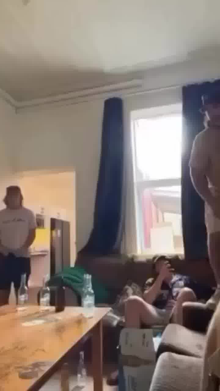 נזיר בודהיסטי אמר פעם: הכירו נגר תותח - תתחתנו איתו