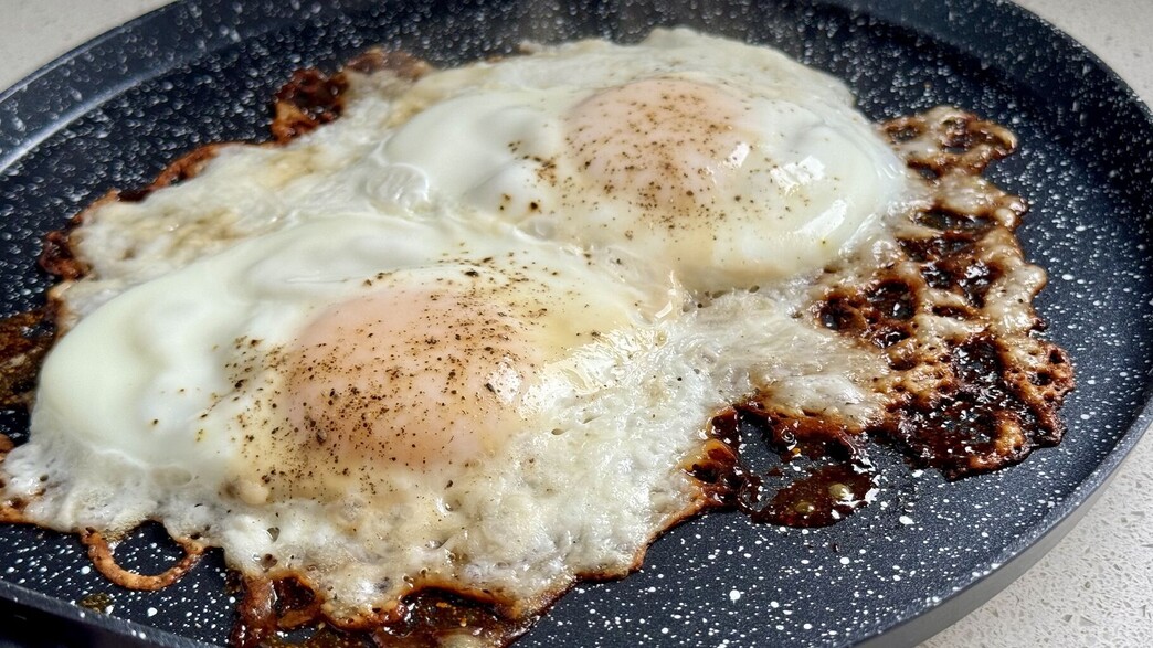 ביצת עין עם מוצרלה ודבש 