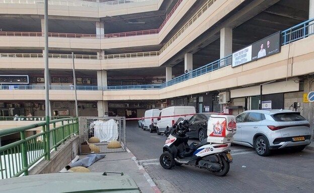 מתנדבי זק״א מטפלים בזירת האירוע בתל אביב