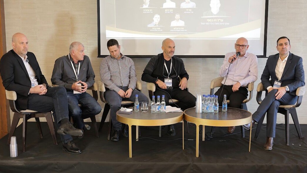 פאנל של הכנס "אין יותר פריפריה" פאנל של הכנס "אין יותר פריפריה"