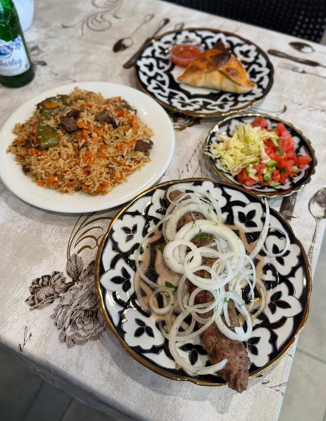 הבוכרי בגבעתיים. הגון, טעים וידידותי