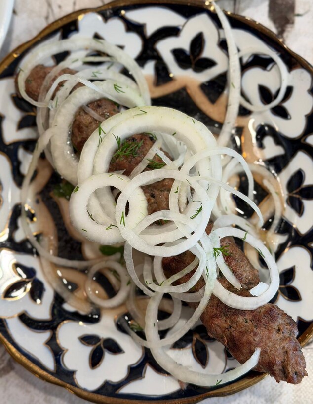 קבב בוכרי. ואפשר גם בפיתה אם רוצים