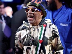 מסר פוליטי. ספייק לי (GETTY) (צילום: ספורט 5)