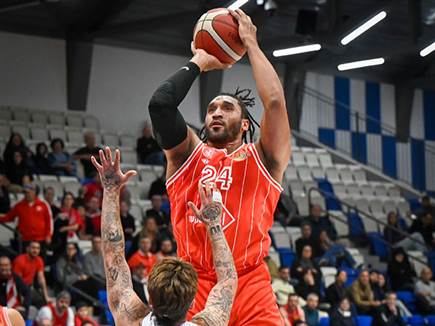 (צילום: ברני ארדוב) (צילום: ספורט 5)