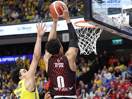 ואף הובילה בהפרש גדול (צילום: אלן שיבר)