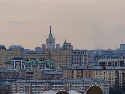 "האויב של איראן הוא האויב שלנו": 40 ישראלים עוכבו שעות בנמל התעופה במוסקבה - וחויבו לחתום על מסמך נגד המלחמה