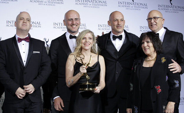 דנה עדן בטקס פרסי האמי הבינלאומי, 2021